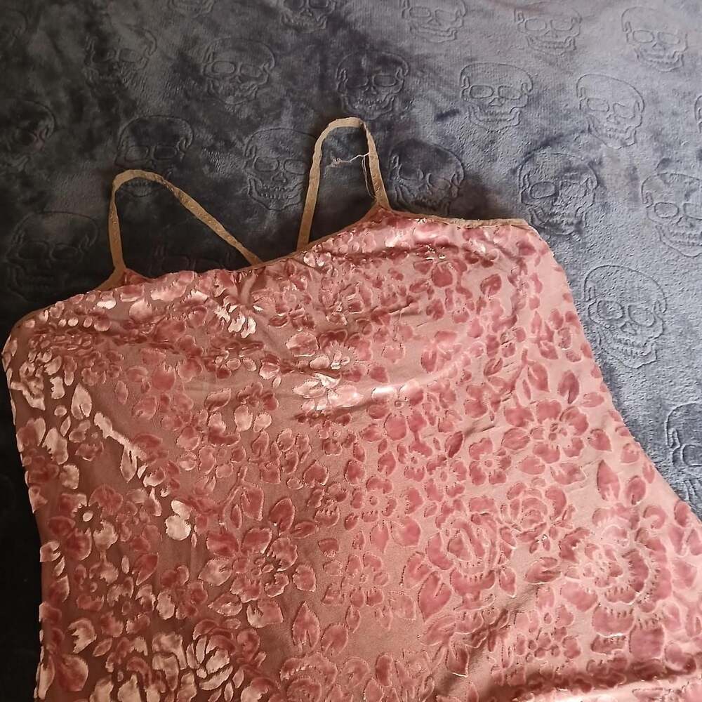 Vistāre Rose Floral Velvet Burnout Cami Top